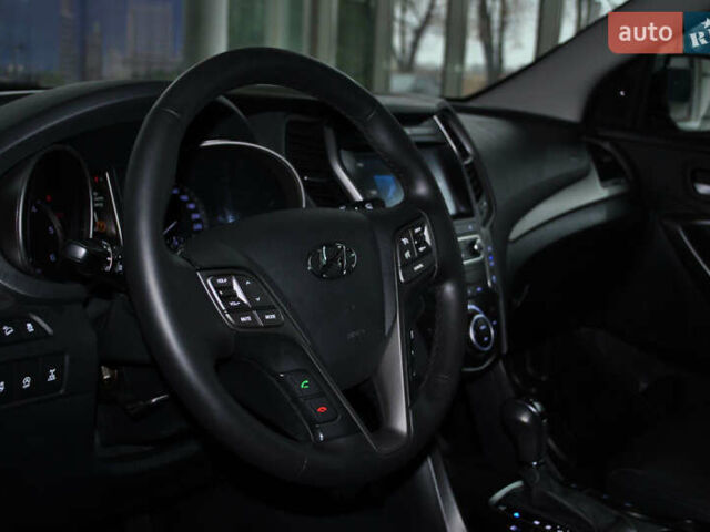 Серый Хендай Гранд Санта Фе, объемом двигателя 2.2 л и пробегом 119 тыс. км за 25900 $, фото 25 на Automoto.ua