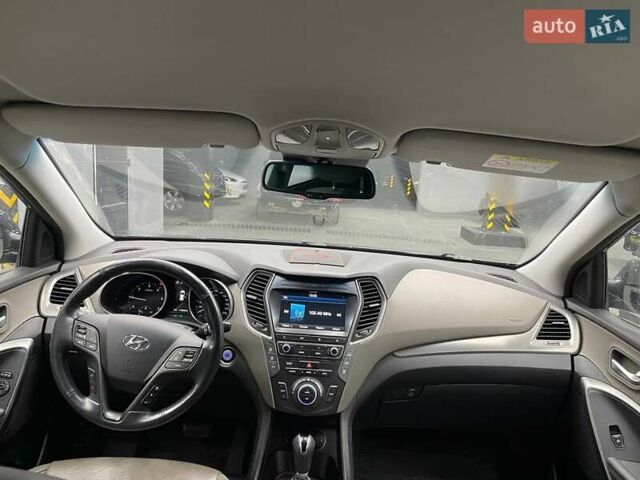 Серый Хендай Гранд Санта Фе, объемом двигателя 2.2 л и пробегом 120 тыс. км за 31000 $, фото 14 на Automoto.ua