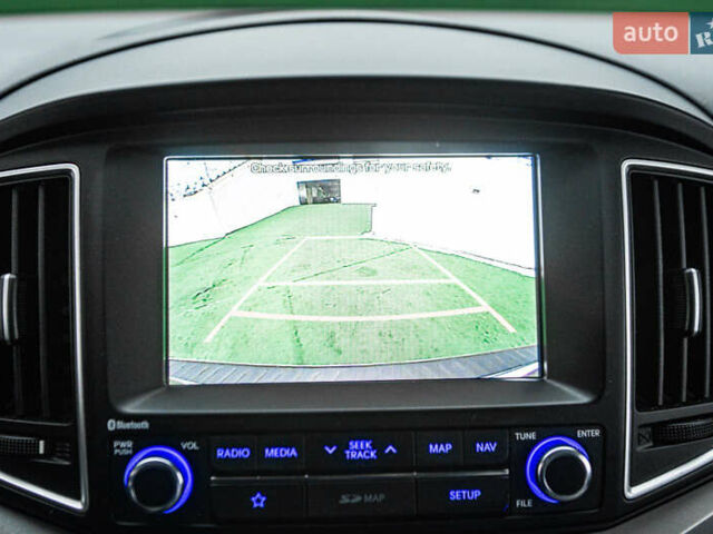 Белый Хендай Гранд Старекс, объемом двигателя 2.5 л и пробегом 65 тыс. км за 28500 $, фото 29 на Automoto.ua