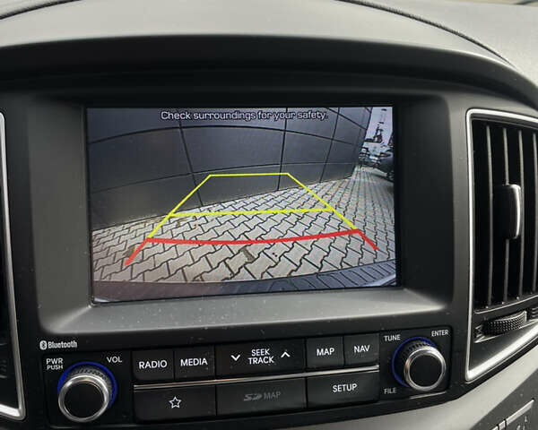 Белый Хендай Гранд Старекс, объемом двигателя 2.5 л и пробегом 70 тыс. км за 31500 $, фото 18 на Automoto.ua