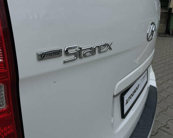 Белый Хендай Гранд Старекс, объемом двигателя 2.5 л и пробегом 70 тыс. км за 31500 $, фото 31 на Automoto.ua