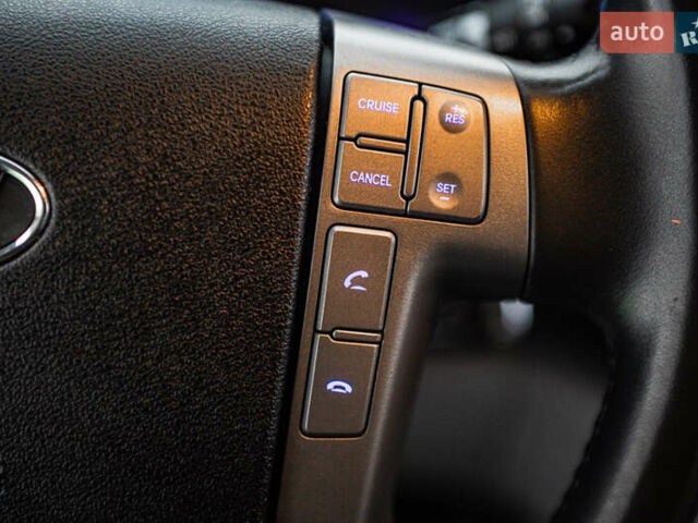 Белый Хендай Гранд Старекс, объемом двигателя 2.5 л и пробегом 65 тыс. км за 28500 $, фото 26 на Automoto.ua