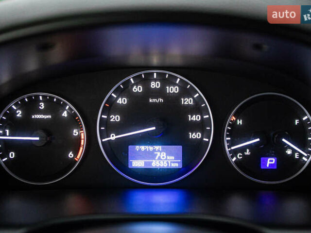 Белый Хендай Гранд Старекс, объемом двигателя 2.5 л и пробегом 65 тыс. км за 28500 $, фото 27 на Automoto.ua