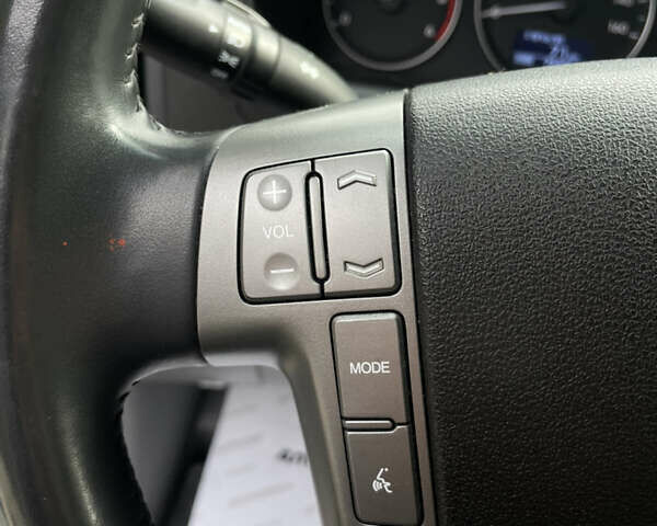 Белый Хендай Гранд Старекс, объемом двигателя 2.5 л и пробегом 70 тыс. км за 31500 $, фото 12 на Automoto.ua