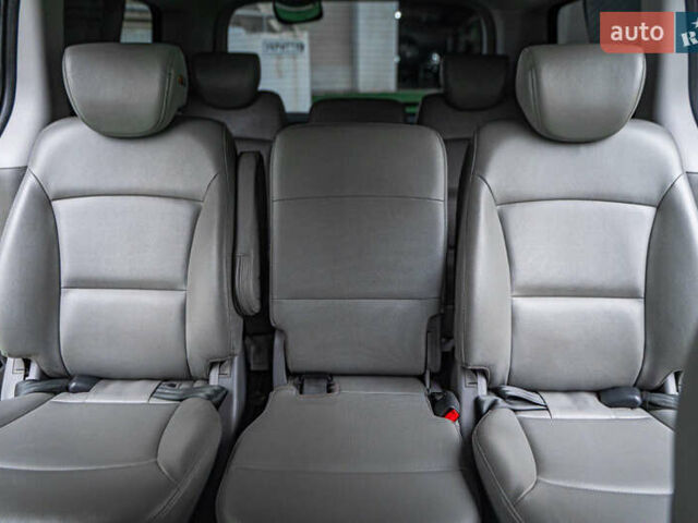 Белый Хендай Гранд Старекс, объемом двигателя 2.5 л и пробегом 65 тыс. км за 28500 $, фото 39 на Automoto.ua