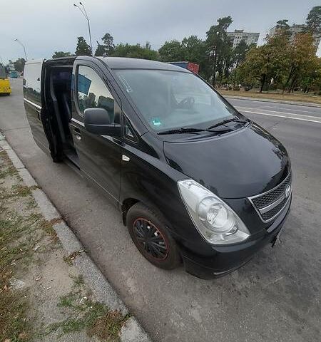 Чорний Хендай Гранд Старекс, об'ємом двигуна 2.5 л та пробігом 260 тис. км за 10500 $, фото 14 на Automoto.ua