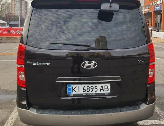 Коричневий Хендай Гранд Старекс, об'ємом двигуна 2.5 л та пробігом 142 тис. км за 34000 $, фото 5 на Automoto.ua
