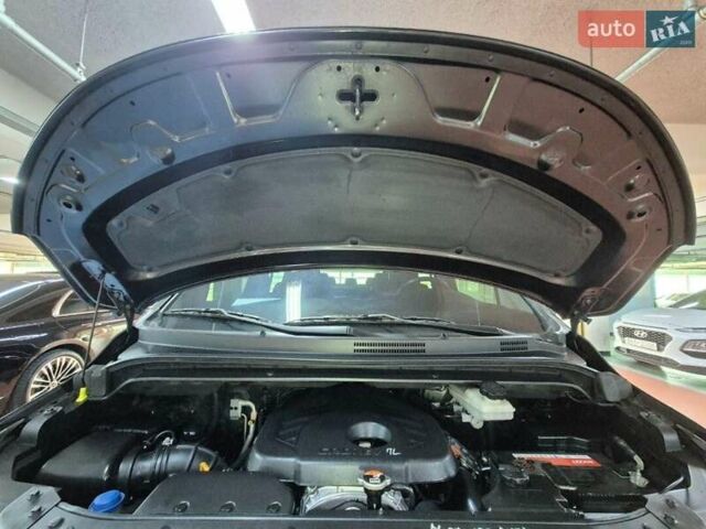 Коричневий Хендай Гранд Старекс, об'ємом двигуна 2.5 л та пробігом 142 тис. км за 34000 $, фото 9 на Automoto.ua