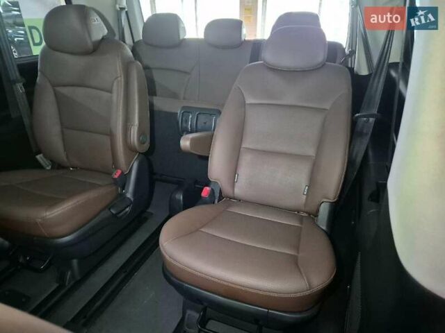 Коричневий Хендай Гранд Старекс, об'ємом двигуна 2.5 л та пробігом 142 тис. км за 34000 $, фото 16 на Automoto.ua