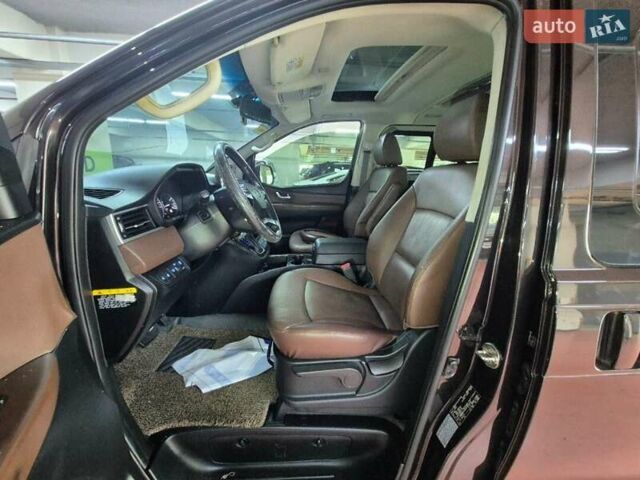 Коричневий Хендай Гранд Старекс, об'ємом двигуна 2.5 л та пробігом 142 тис. км за 34000 $, фото 13 на Automoto.ua