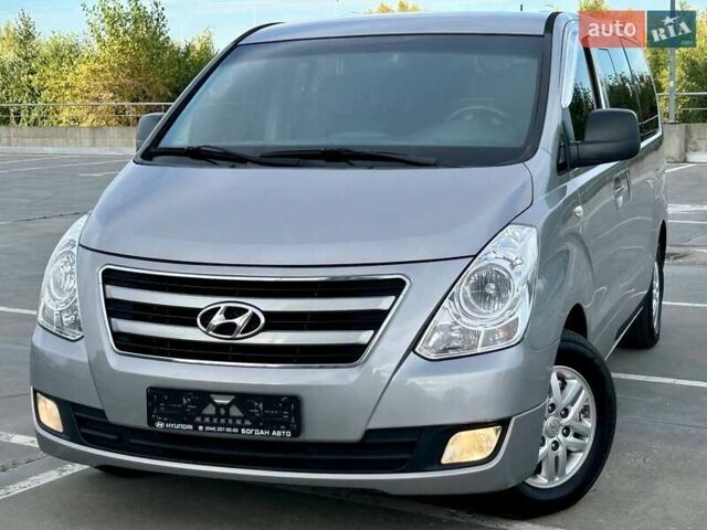 Сірий Хендай Гранд Старекс, об'ємом двигуна 2.5 л та пробігом 161 тис. км за 21900 $, фото 12 на Automoto.ua