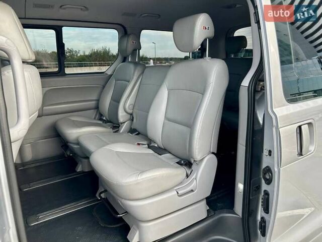 Сірий Хендай Гранд Старекс, об'ємом двигуна 2.5 л та пробігом 161 тис. км за 21900 $, фото 33 на Automoto.ua