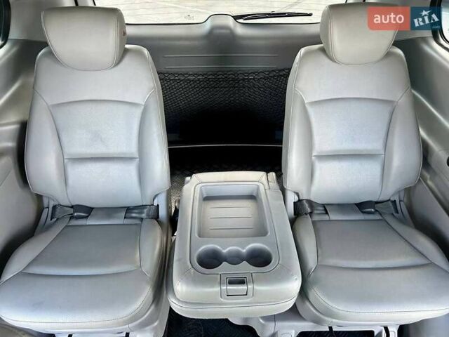 Сірий Хендай Гранд Старекс, об'ємом двигуна 2.5 л та пробігом 161 тис. км за 21900 $, фото 96 на Automoto.ua