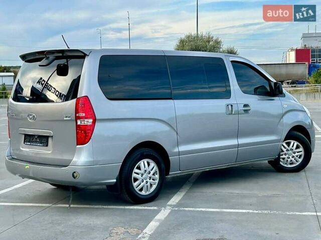 Сірий Хендай Гранд Старекс, об'ємом двигуна 2.5 л та пробігом 161 тис. км за 21900 $, фото 18 на Automoto.ua