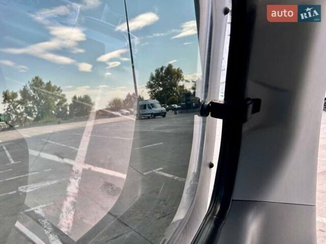 Сірий Хендай Гранд Старекс, об'ємом двигуна 2.5 л та пробігом 161 тис. км за 21900 $, фото 93 на Automoto.ua