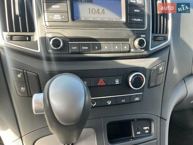 Сірий Хендай Гранд Старекс, об'ємом двигуна 2.5 л та пробігом 68 тис. км за 22900 $, фото 22 на Automoto.ua