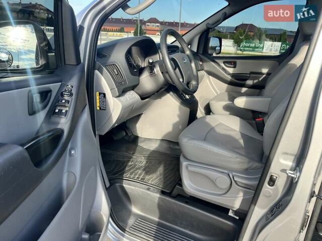 Сірий Хендай Гранд Старекс, об'ємом двигуна 2.5 л та пробігом 68 тис. км за 22900 $, фото 19 на Automoto.ua