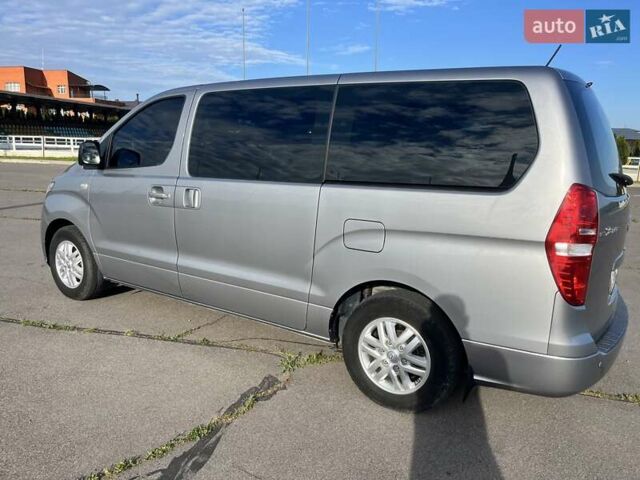 Сірий Хендай Гранд Старекс, об'ємом двигуна 2.5 л та пробігом 68 тис. км за 22900 $, фото 8 на Automoto.ua