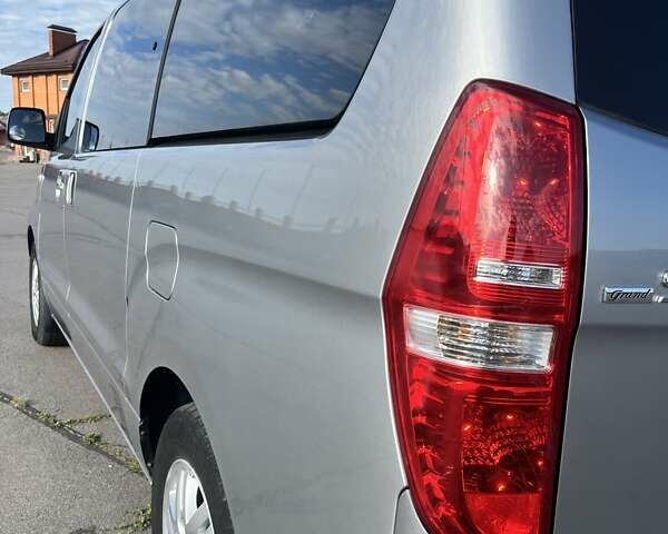 Сірий Хендай Гранд Старекс, об'ємом двигуна 2.5 л та пробігом 68 тис. км за 22900 $, фото 5 на Automoto.ua