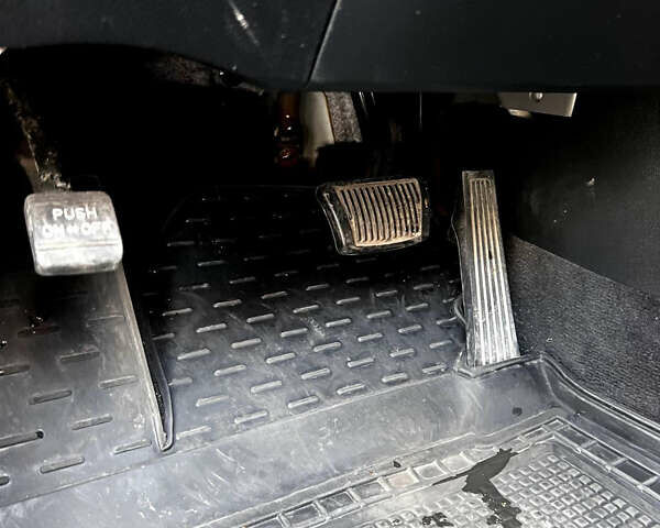 Белый Хендай Грандер, объемом двигателя 3 л и пробегом 222 тыс. км за 12500 $, фото 12 на Automoto.ua