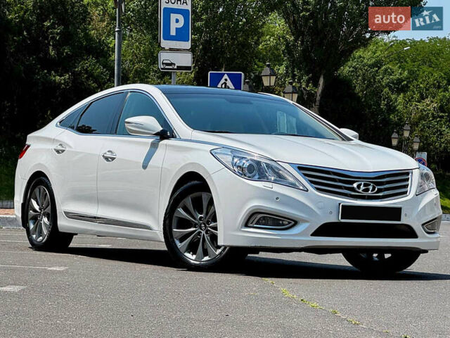 Белый Хендай Грандер, объемом двигателя 3 л и пробегом 150 тыс. км за 16000 $, фото 1 на Automoto.ua