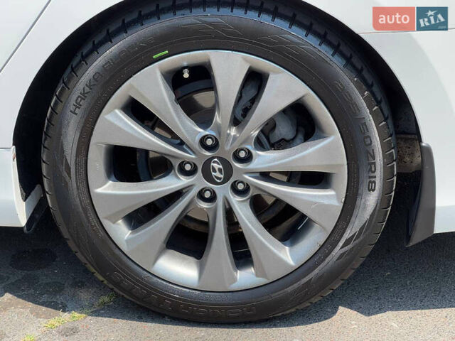 Белый Хендай Грандер, объемом двигателя 3 л и пробегом 150 тыс. км за 16000 $, фото 9 на Automoto.ua