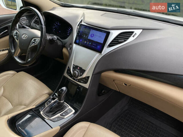 Белый Хендай Грандер, объемом двигателя 3 л и пробегом 115 тыс. км за 11150 $, фото 16 на Automoto.ua