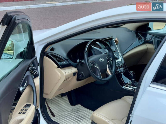 Белый Хендай Грандер, объемом двигателя 3 л и пробегом 150 тыс. км за 16000 $, фото 16 на Automoto.ua