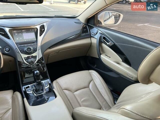 Белый Хендай Грандер, объемом двигателя 3 л и пробегом 131 тыс. км за 12500 $, фото 17 на Automoto.ua