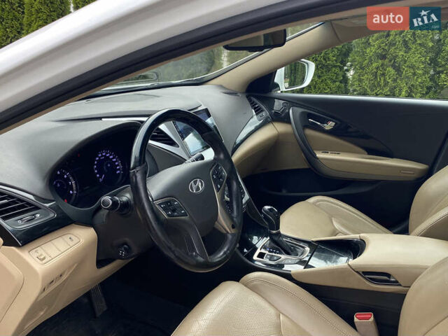 Белый Хендай Грандер, объемом двигателя 3 л и пробегом 115 тыс. км за 11150 $, фото 23 на Automoto.ua