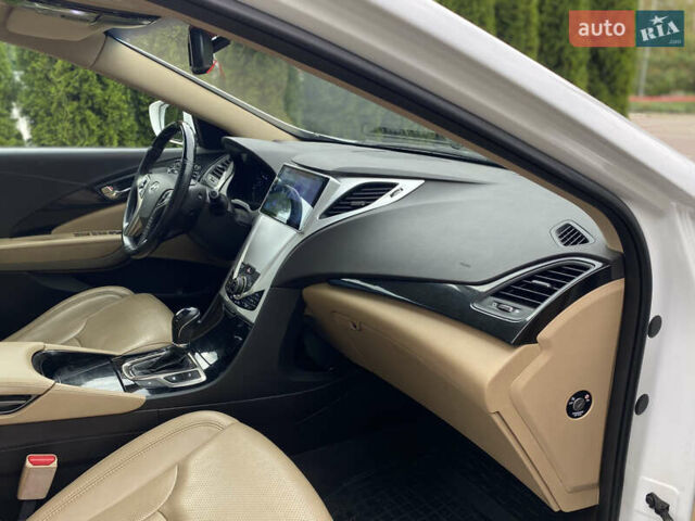 Білий Хендай Грандер, об'ємом двигуна 3 л та пробігом 115 тис. км за 11100 $, фото 29 на Automoto.ua