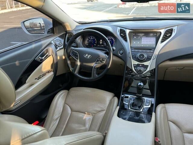 Белый Хендай Грандер, объемом двигателя 3 л и пробегом 131 тыс. км за 12500 $, фото 18 на Automoto.ua