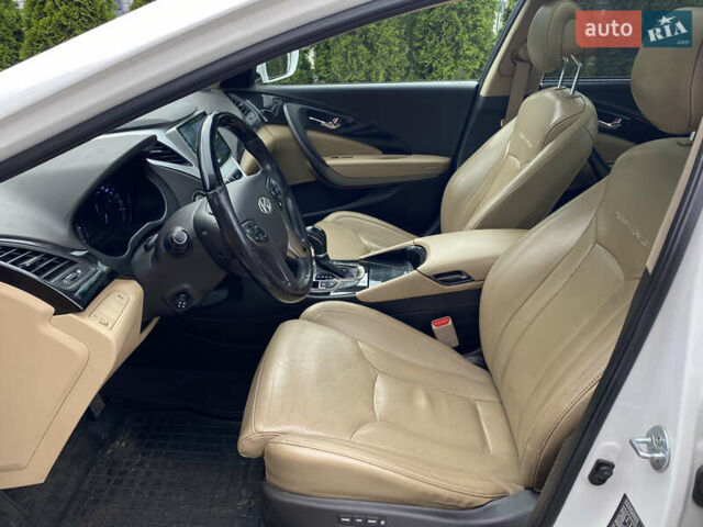 Білий Хендай Грандер, об'ємом двигуна 3 л та пробігом 115 тис. км за 11100 $, фото 24 на Automoto.ua