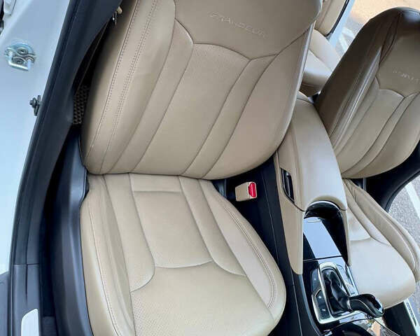 Белый Хендай Грандер, объемом двигателя 3 л и пробегом 150 тыс. км за 16000 $, фото 22 на Automoto.ua