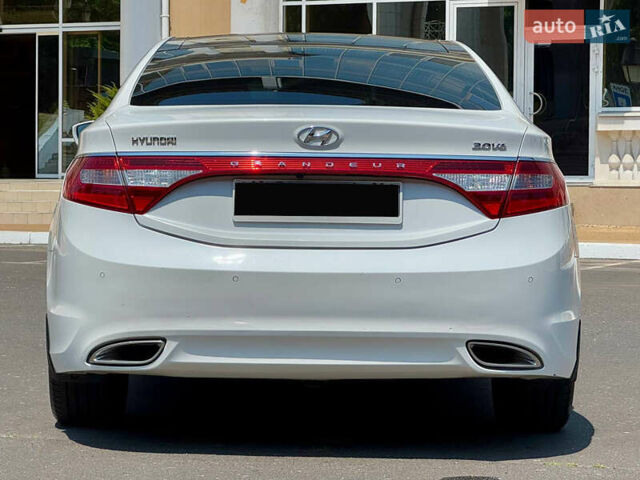 Белый Хендай Грандер, объемом двигателя 3 л и пробегом 150 тыс. км за 16000 $, фото 4 на Automoto.ua