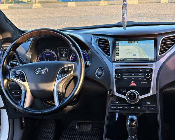 Білий Хендай Грандер, об'ємом двигуна 3 л та пробігом 170 тис. км за 12500 $, фото 12 на Automoto.ua