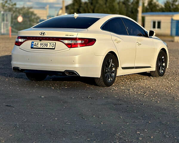 Білий Хендай Грандер, об'ємом двигуна 3 л та пробігом 170 тис. км за 12500 $, фото 5 на Automoto.ua