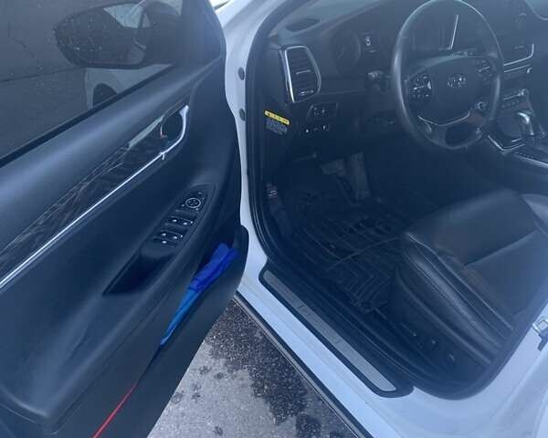 Белый Хендай Грандер, объемом двигателя 3 л и пробегом 178 тыс. км за 14500 $, фото 28 на Automoto.ua