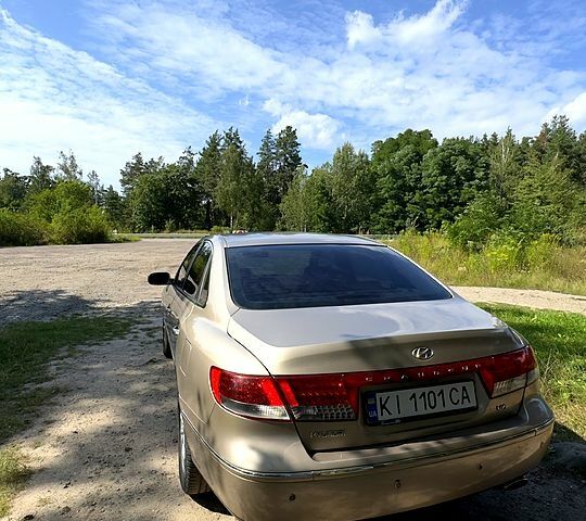 Бежевый Хендай Грандер, объемом двигателя 3.3 л и пробегом 286 тыс. км за 4700 $, фото 8 на Automoto.ua