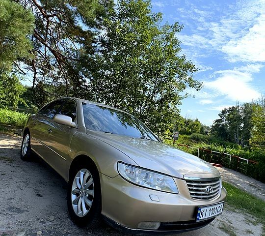 Бежевый Хендай Грандер, объемом двигателя 3.3 л и пробегом 286 тыс. км за 4700 $, фото 7 на Automoto.ua