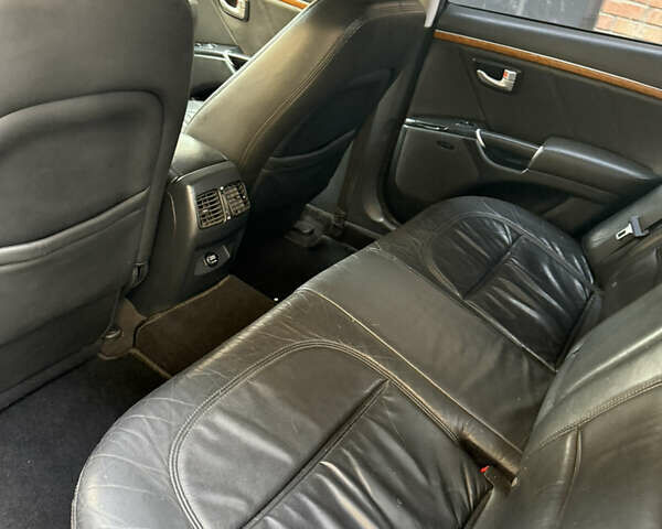 Черный Хендай Грандер, объемом двигателя 3.34 л и пробегом 299 тыс. км за 4999 $, фото 2 на Automoto.ua