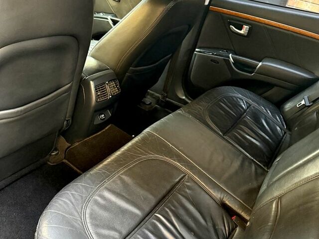 Черный Хендай Грандер, объемом двигателя 3.3 л и пробегом 299 тыс. км за 4999 $, фото 2 на Automoto.ua