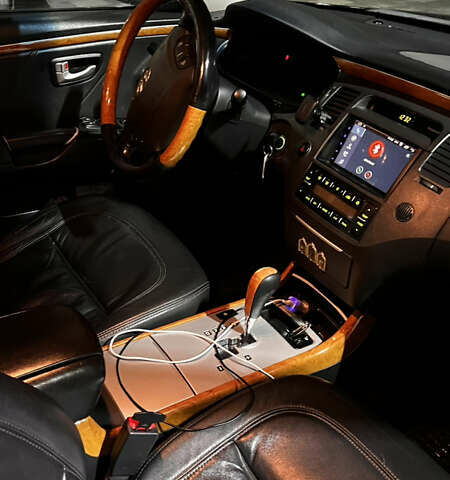 Черный Хендай Грандер, объемом двигателя 3.3 л и пробегом 230 тыс. км за 8500 $, фото 14 на Automoto.ua