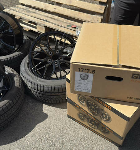 Черный Хендай Грандер, объемом двигателя 3.3 л и пробегом 165 тыс. км за 7990 $, фото 21 на Automoto.ua