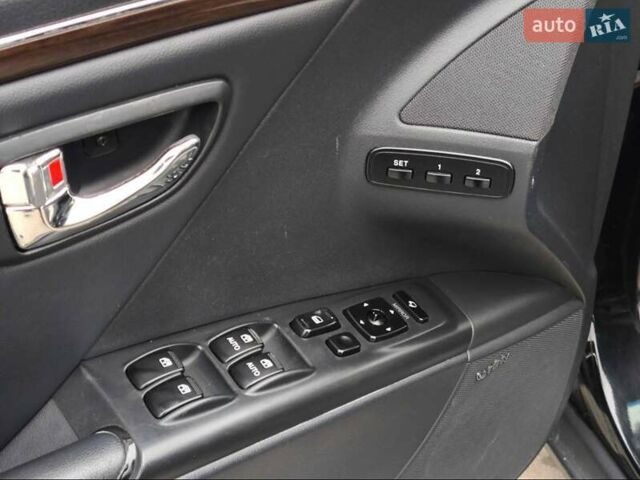 Черный Хендай Грандер, объемом двигателя 3.3 л и пробегом 163 тыс. км за 8500 $, фото 11 на Automoto.ua