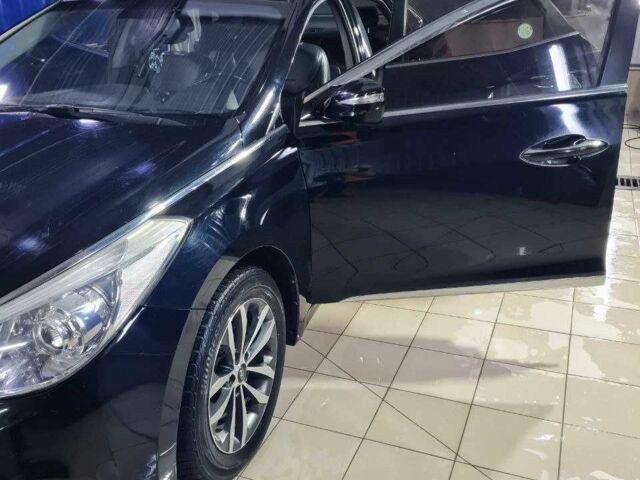 Чорний Хендай Грандер, об'ємом двигуна 3 л та пробігом 3 тис. км за 11000 $, фото 2 на Automoto.ua