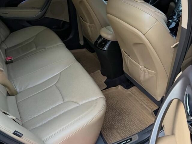 Чорний Хендай Грандер, об'ємом двигуна 3 л та пробігом 16 тис. км за 10000 $, фото 5 на Automoto.ua