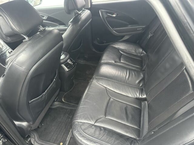 Чорний Хендай Грандер, об'ємом двигуна 3 л та пробігом 260 тис. км за 7777 $, фото 8 на Automoto.ua