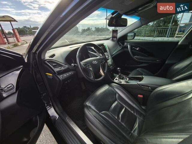 Чорний Хендай Грандер, об'ємом двигуна 3 л та пробігом 252 тис. км за 10500 $, фото 4 на Automoto.ua