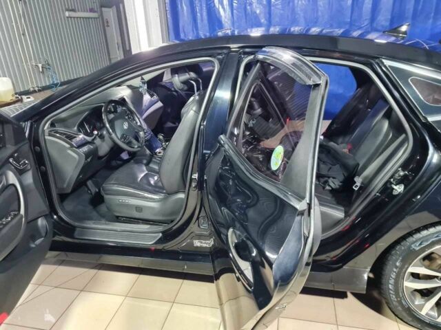 Чорний Хендай Грандер, об'ємом двигуна 3 л та пробігом 3 тис. км за 11000 $, фото 3 на Automoto.ua